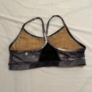 Grey Camo Lululemon Y-Flow Sports Bra (Size 6)